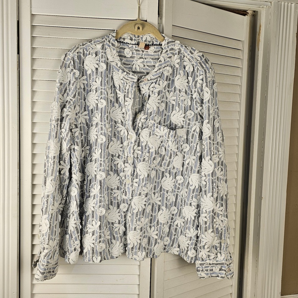 Pilcro Anthropologie The Whitney Tropeze Embroidered Button Front Blouse Medium